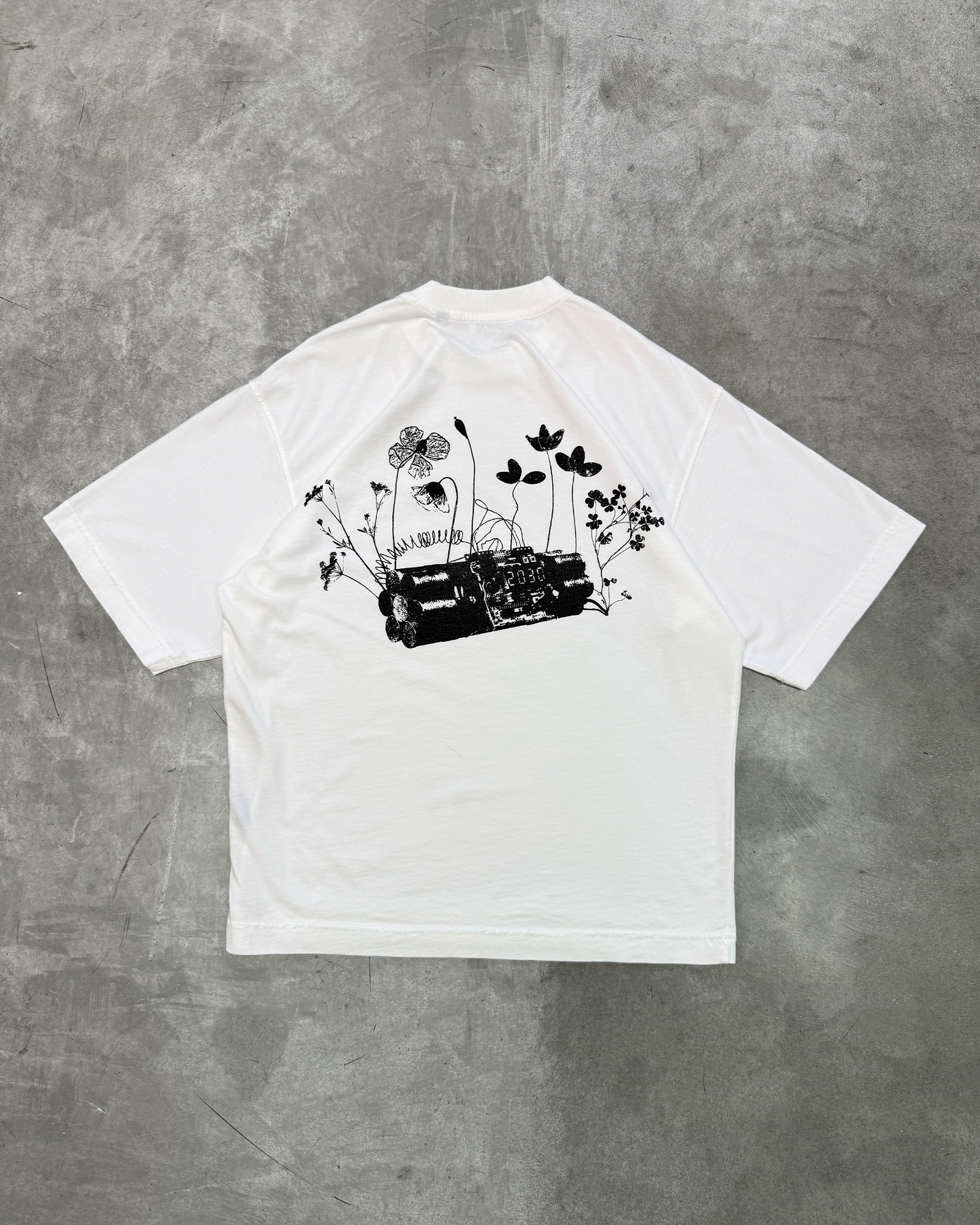 FLOWER BOMB - WHITE