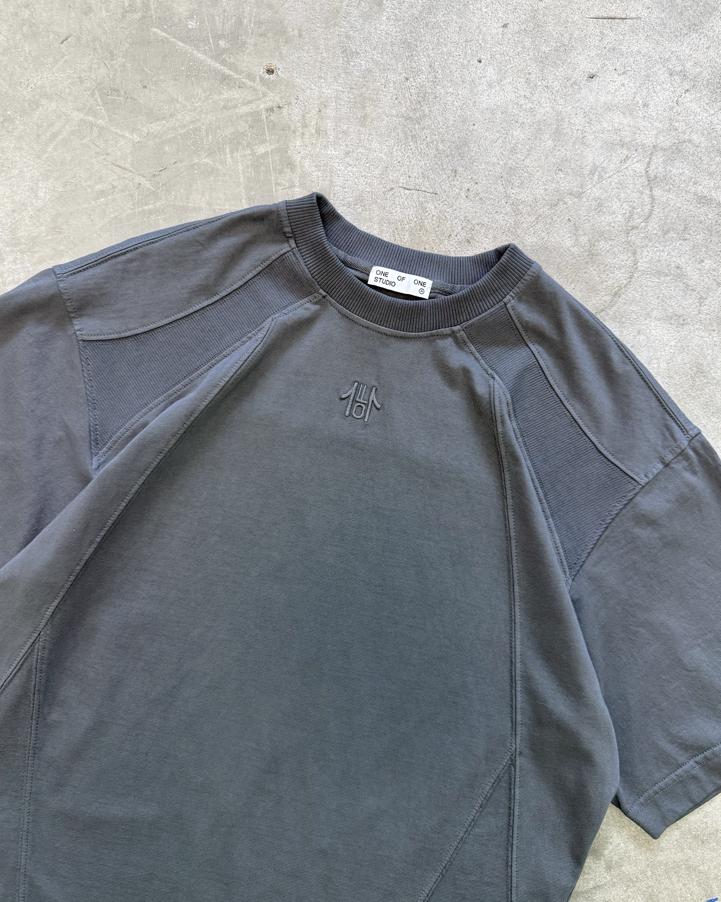 MOTORSPORT TEE - ANTHRACITE