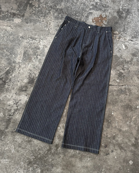PLEATED PANTS PIN STRIPE