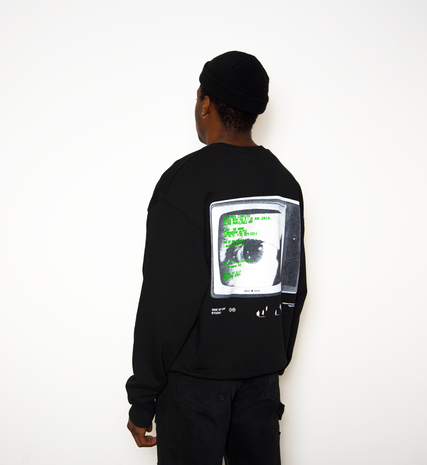 CREWNECK EYE LOADING - DEEP BLACK
