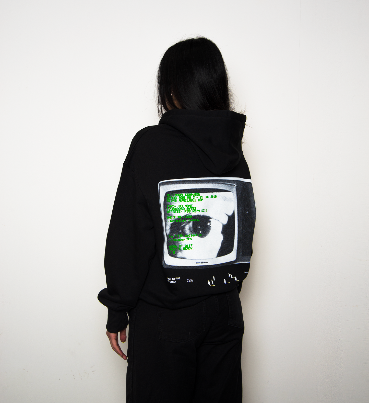 HOODIE EYE LOADING - DEEP BLACK