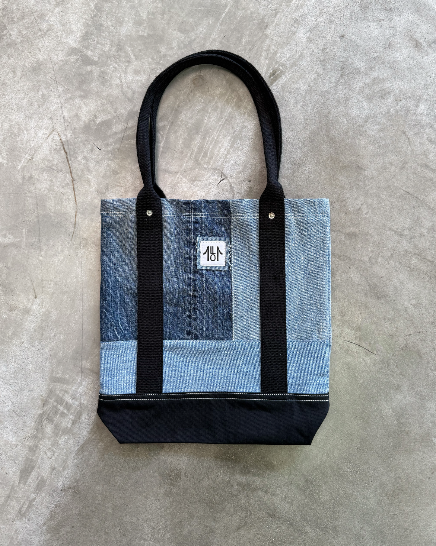 UPCYCLED SHOPPER - LIGHT BLUE