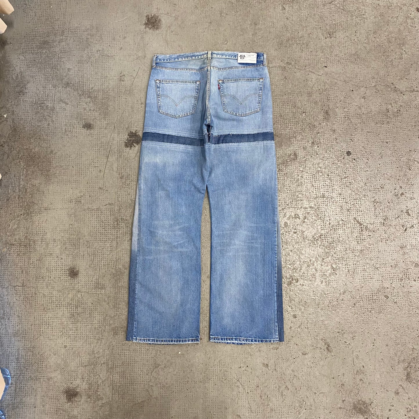 501 LEVI'S EXAGGERATED FADED BLUE