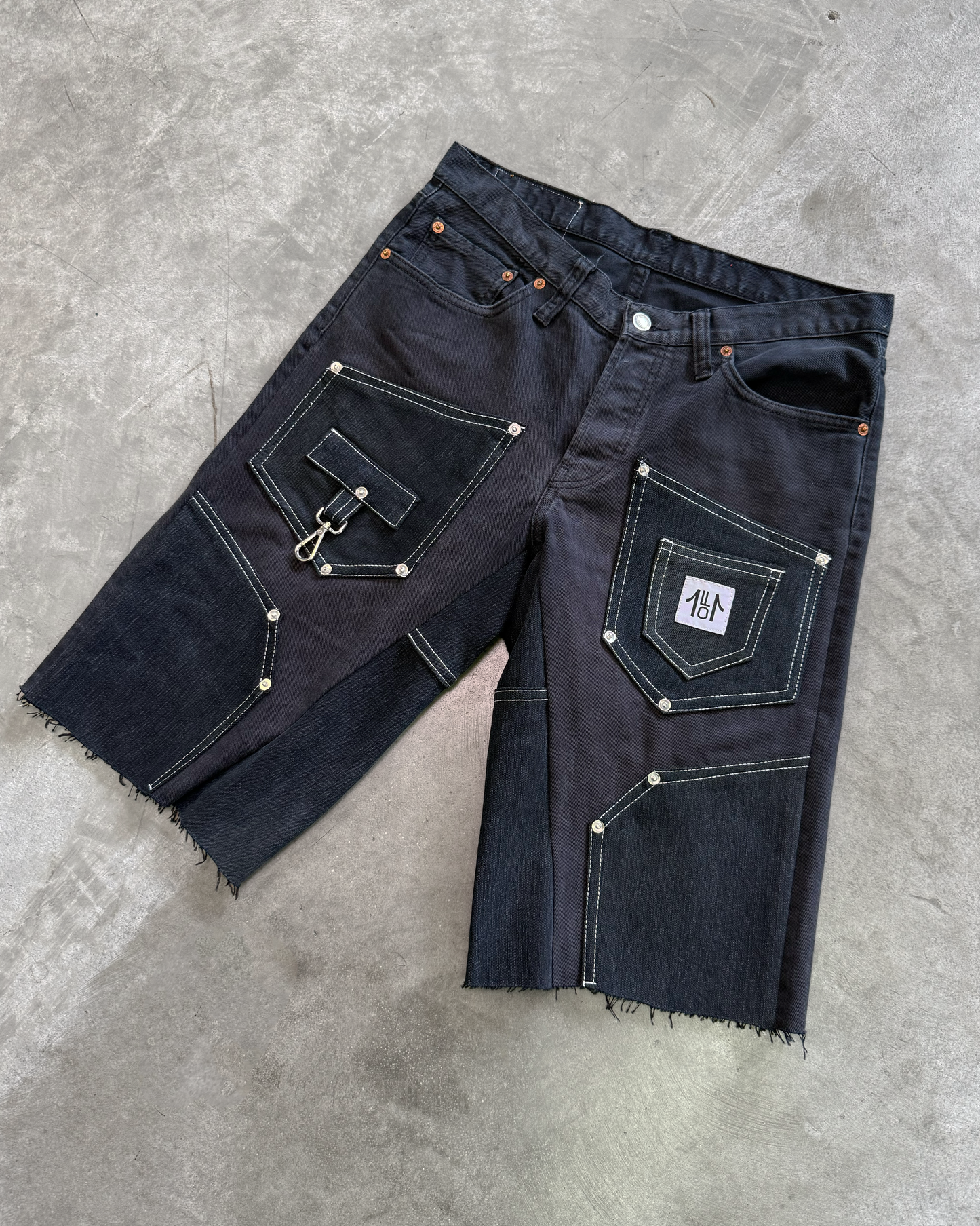 LEVI'S 501 - VINTAGE BLACK - W32