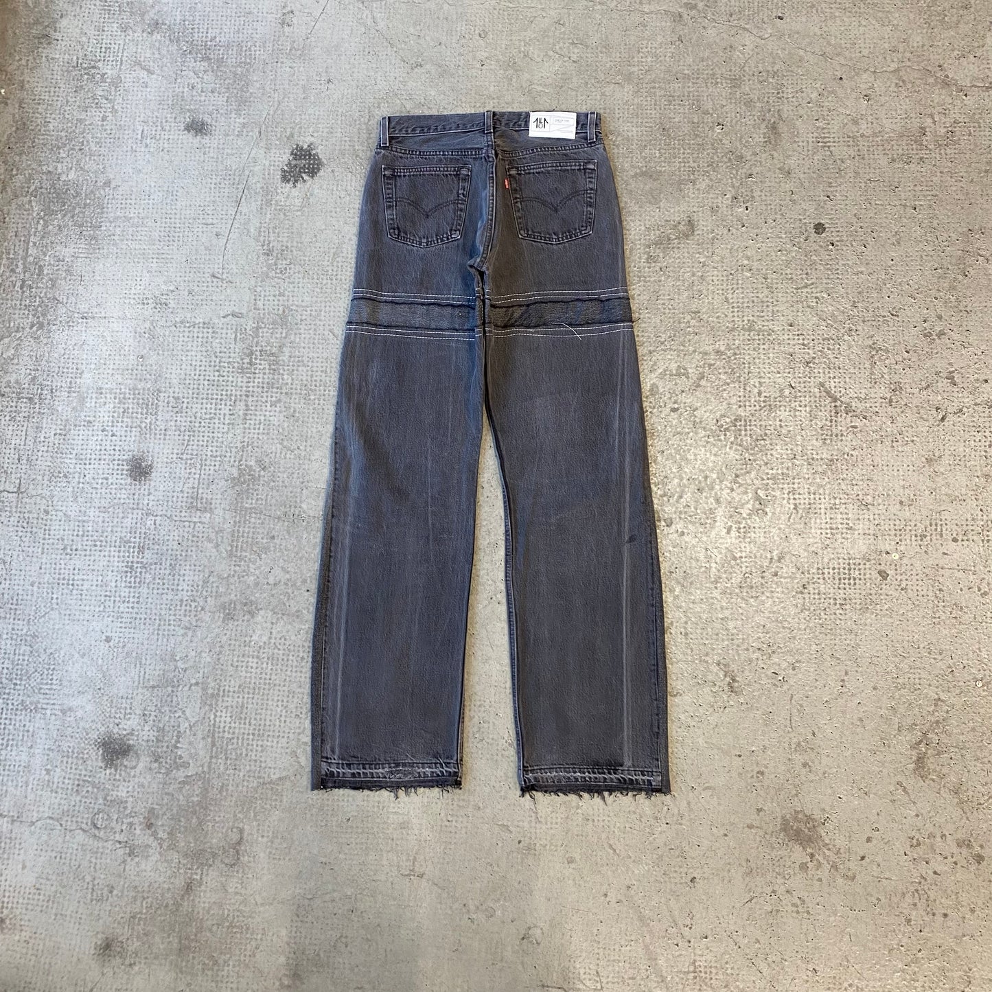 LEVI'S EXAGGERATED ASH GREY