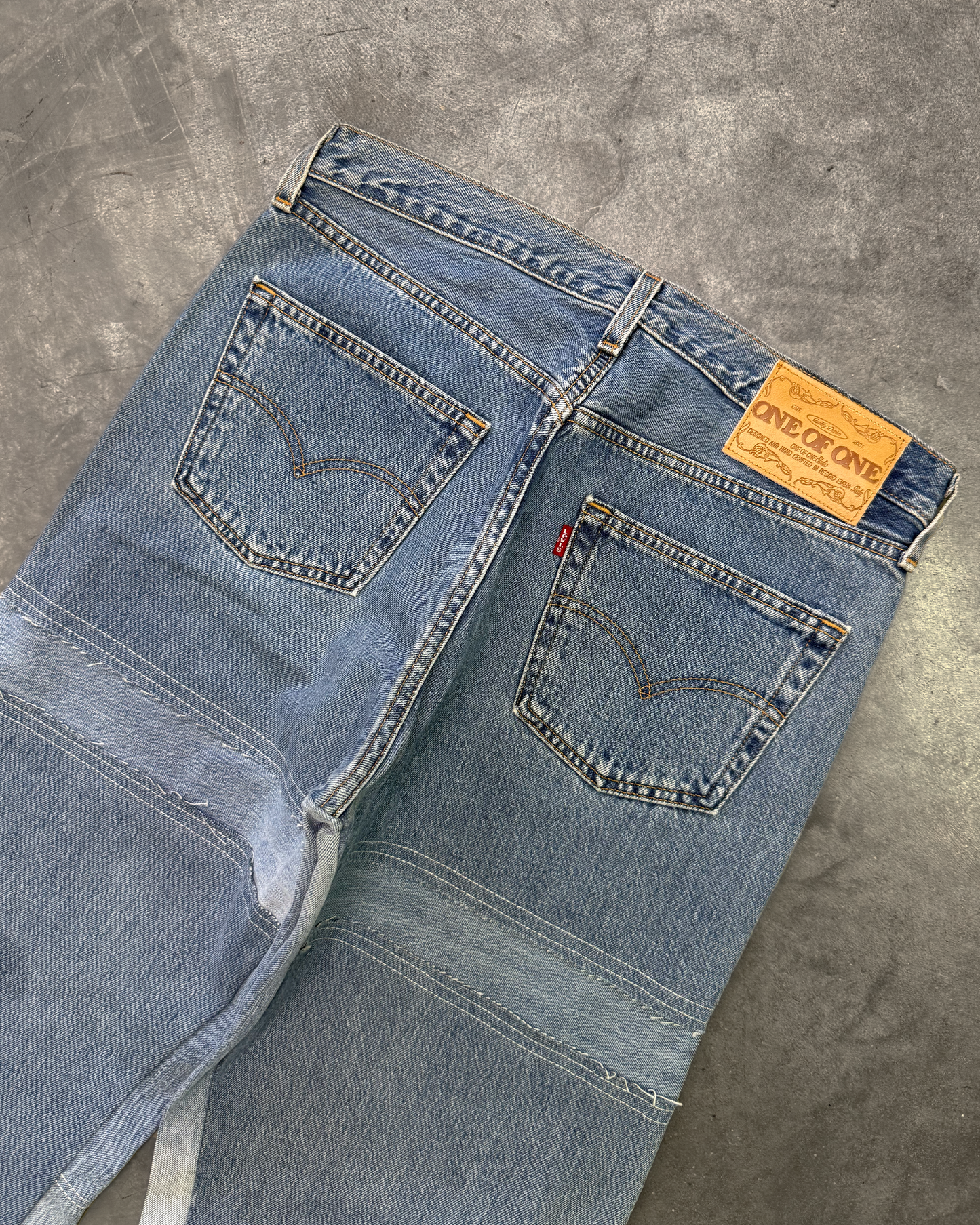 LEVI'S  - EXAGGERATED - W33